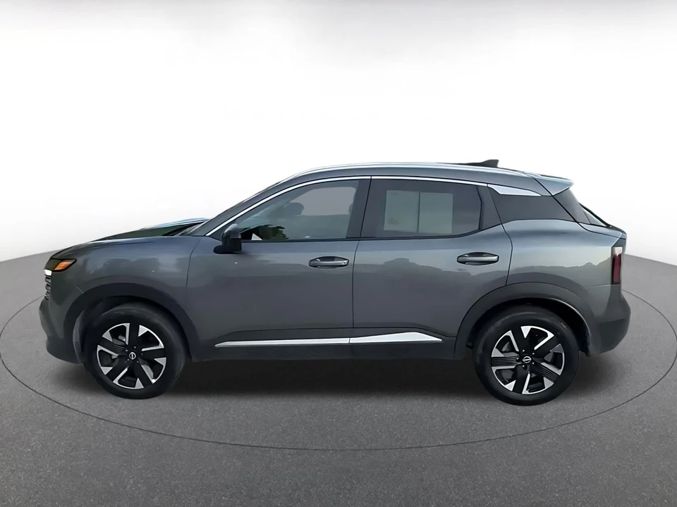 2026 Nissan Kicks - Image 9 of 31
