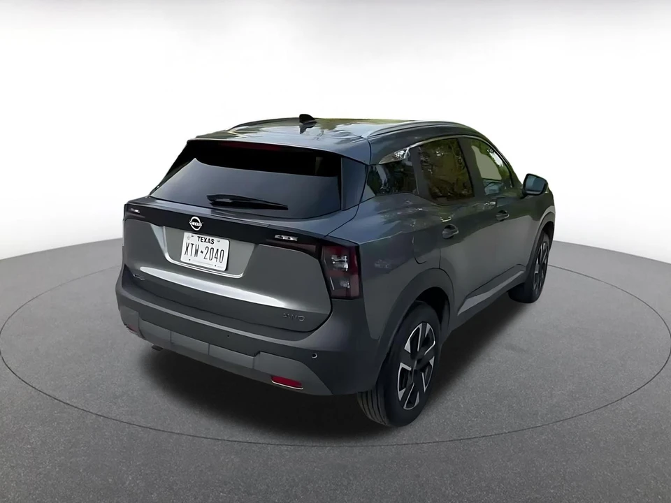 2026 Nissan Kicks - Image 16 of 31