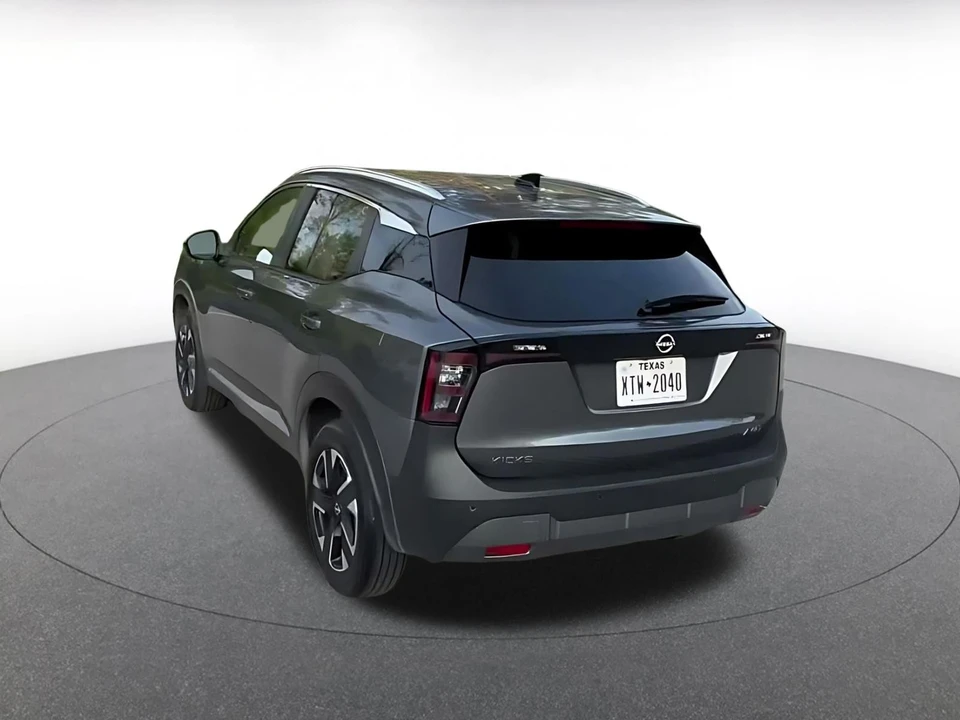 2026 Nissan Kicks - Image 12 of 31