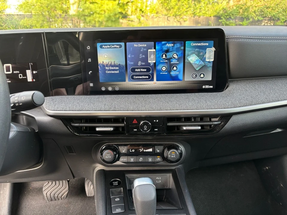 2026 Nissan Kicks - Image 18 of 31