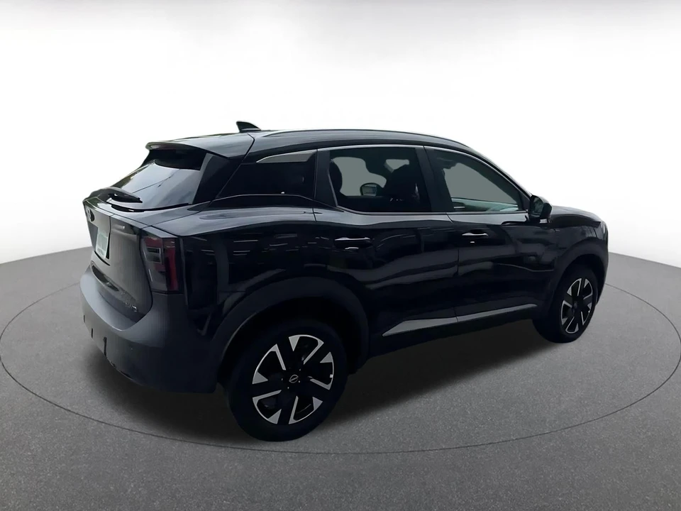 2026 Nissan Kicks - Image 16 of 31