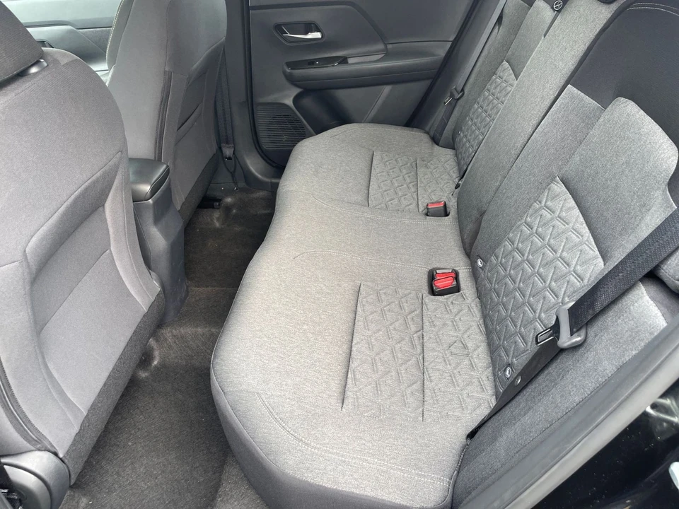 2026 Nissan Kicks - Image 24 of 31