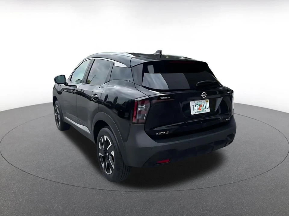 2026 Nissan Kicks - Image 13 of 31