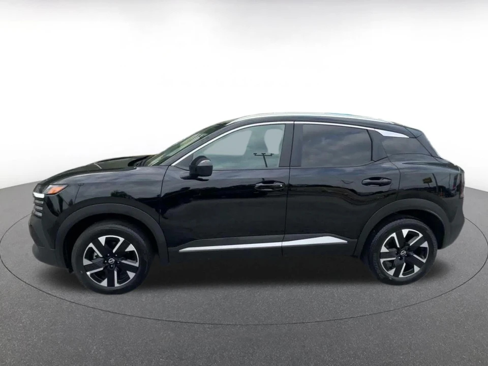 2026 Nissan Kicks - Image 11 of 31