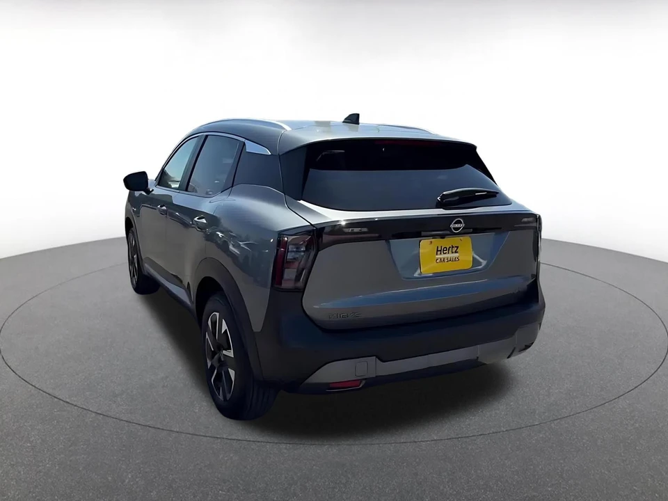 2026 Nissan Kicks - Image 12 of 31