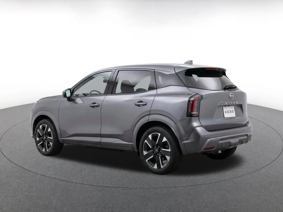 2026 Nissan Kicks - Image 8 of 24