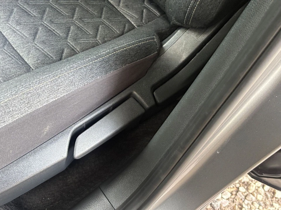 2026 Nissan Kicks - Image 24 of 31
