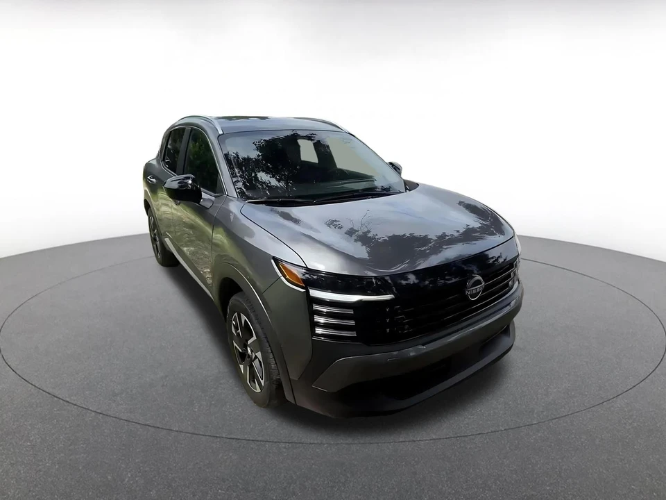2026 Nissan Kicks - Image 3 of 31
