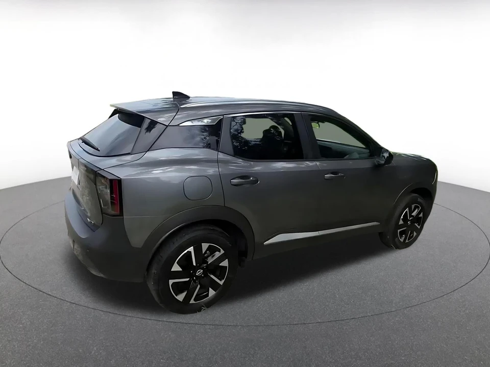 2026 Nissan Kicks - Image 16 of 31