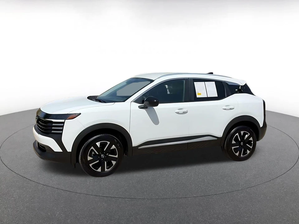 2026 Nissan Kicks - Image 8 of 31