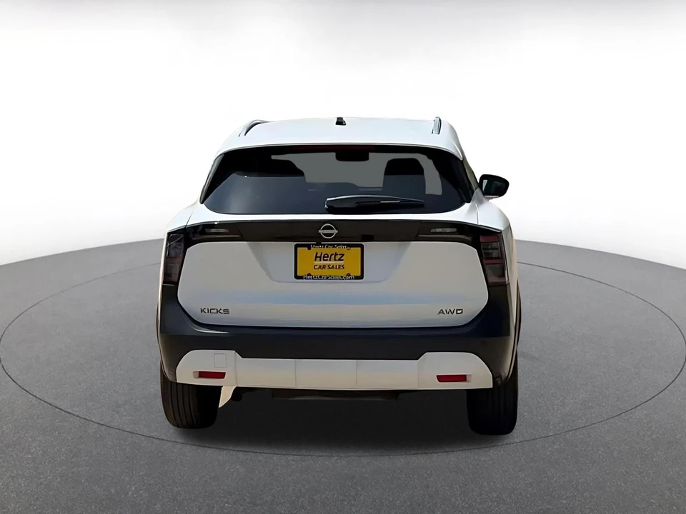 2026 Nissan Kicks - Image 14 of 31