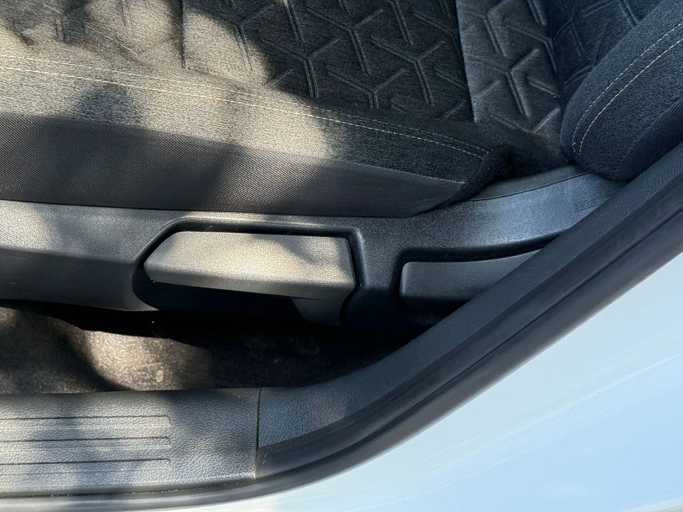 2026 Nissan Kicks - Image 23 of 31