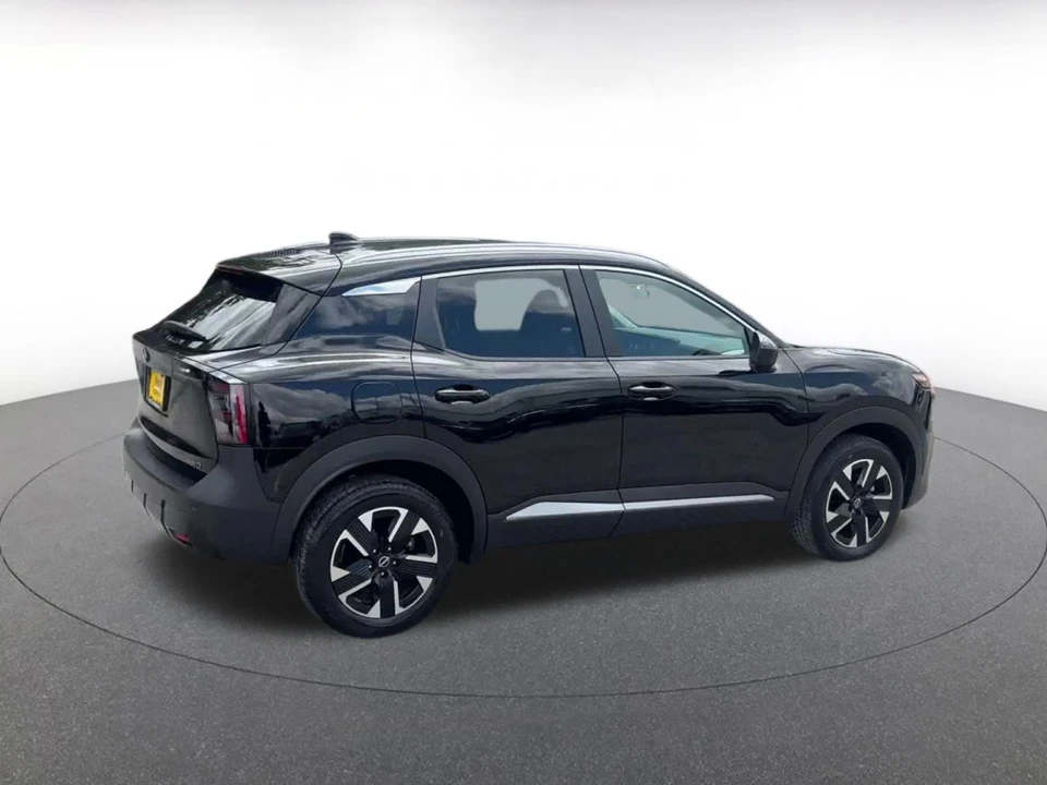 2026 Nissan Kicks - Image 15 of 31