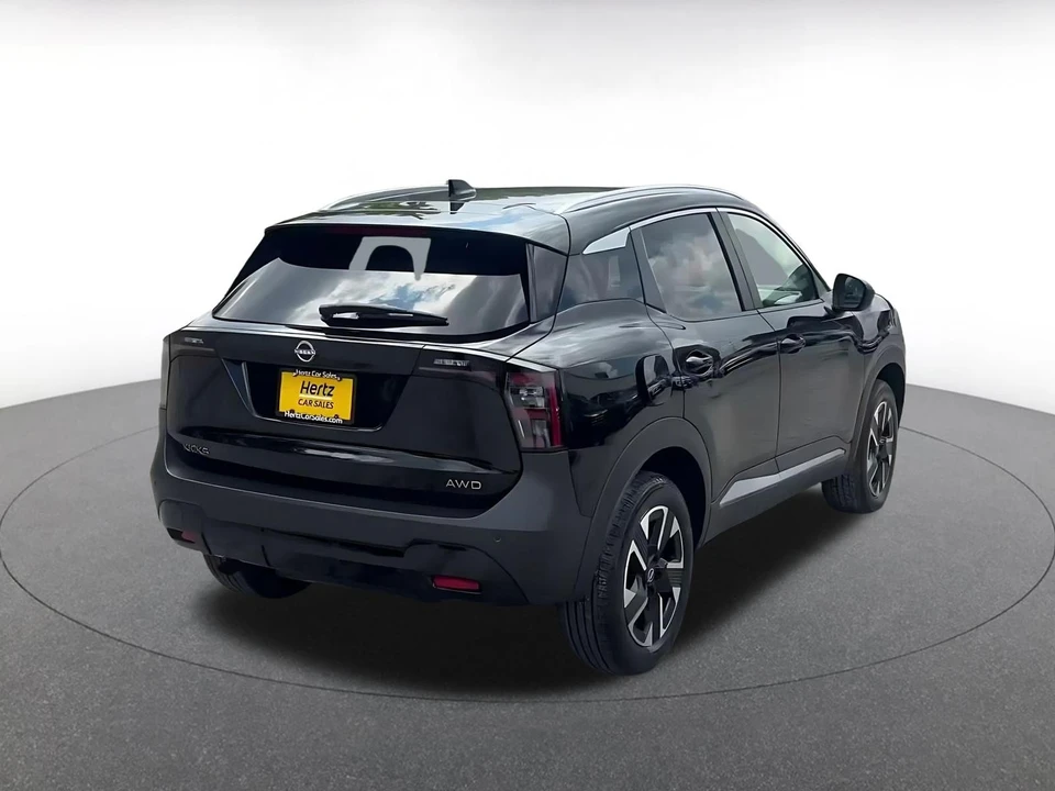 2026 Nissan Kicks - Image 16 of 31