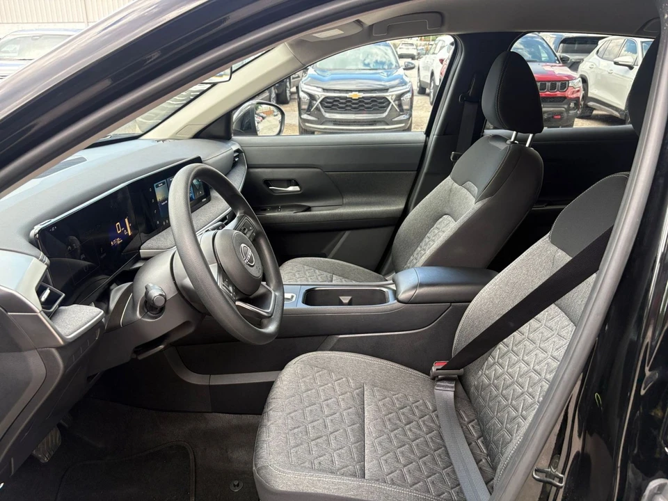 2026 Nissan Kicks - Image 23 of 31