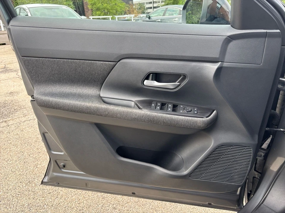 2026 Nissan Kicks - Image 20 of 31
