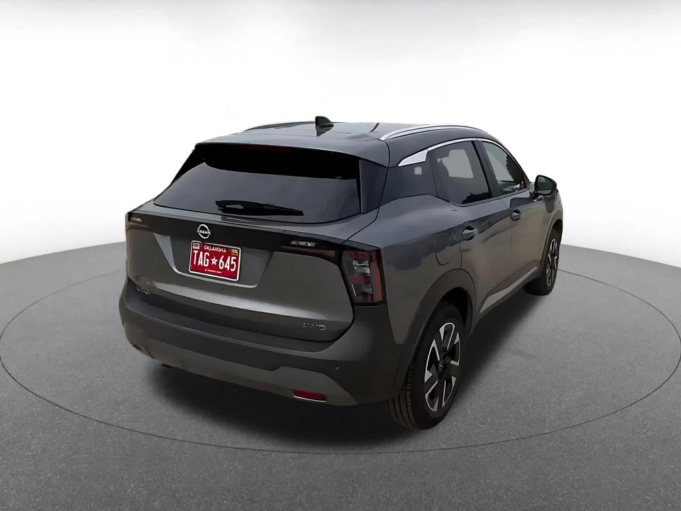 2026 Nissan Kicks - Image 16 of 31