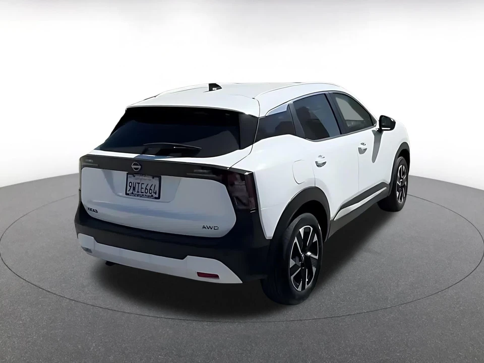 2026 Nissan Kicks - Image 15 of 31