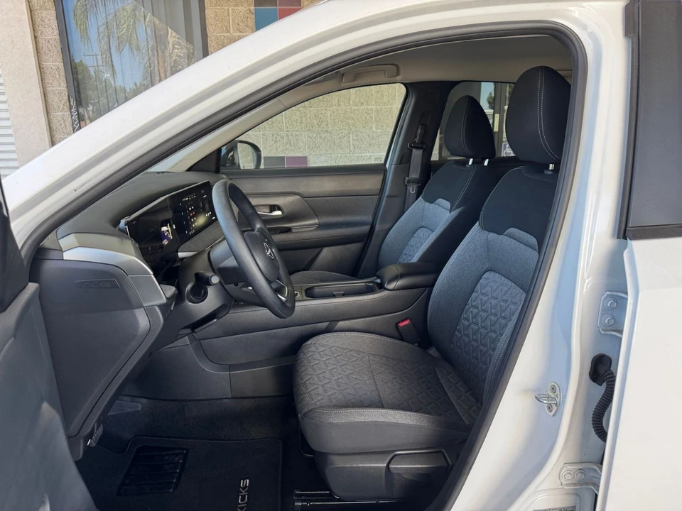2026 Nissan Kicks - Image 26 of 31