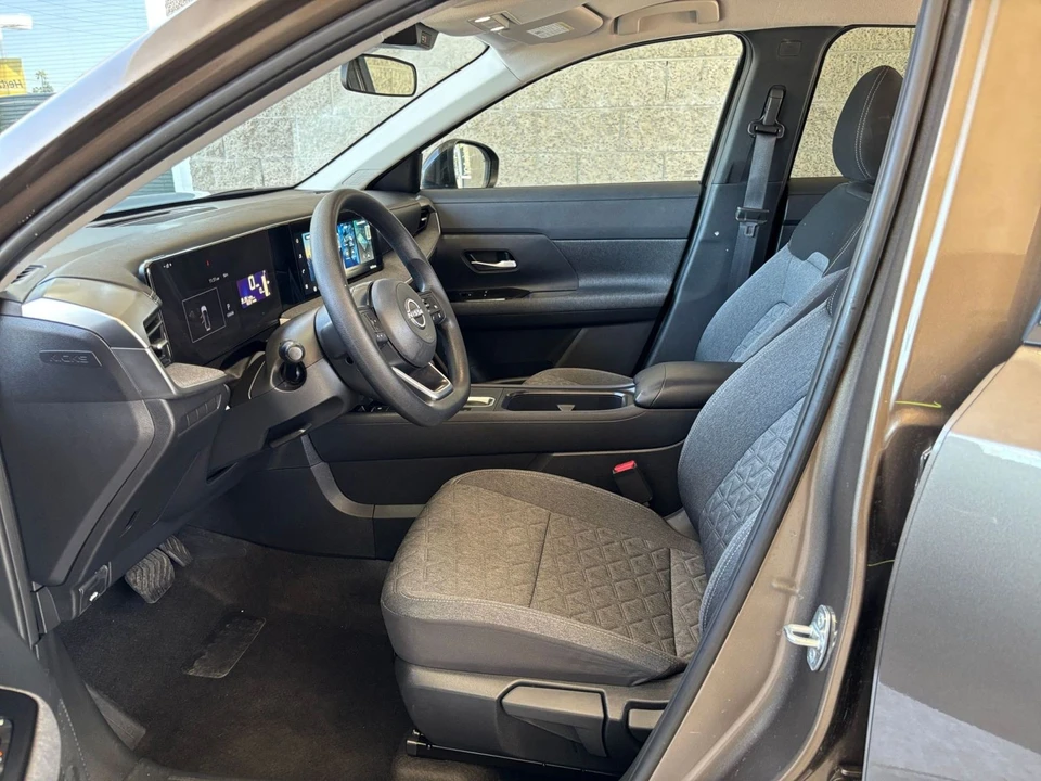 2026 Nissan Kicks - Image 27 of 31