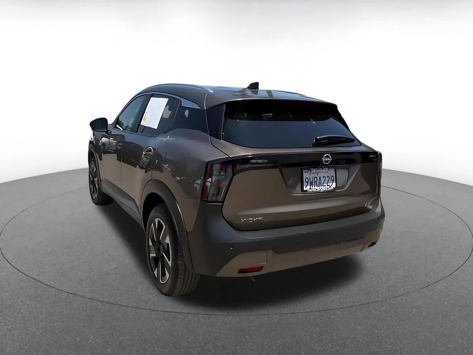 2026 Nissan Kicks - Image 13 of 31