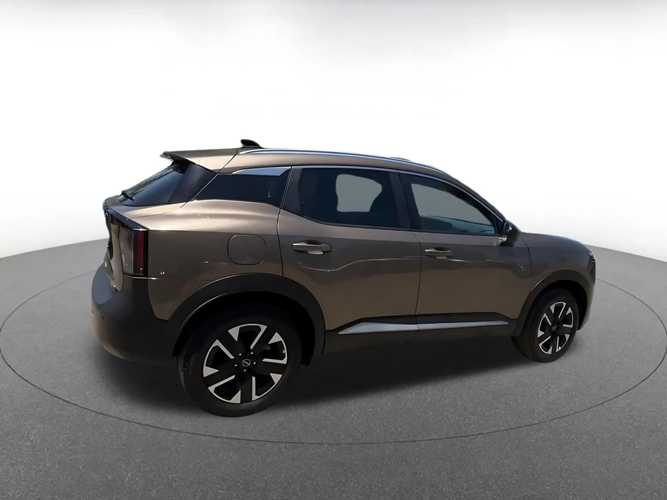 2026 Nissan Kicks - Image 17 of 31