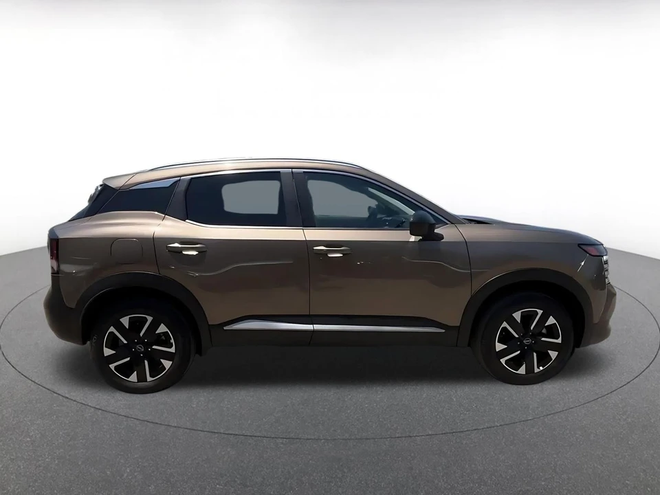 2026 Nissan Kicks - Image 18 of 31