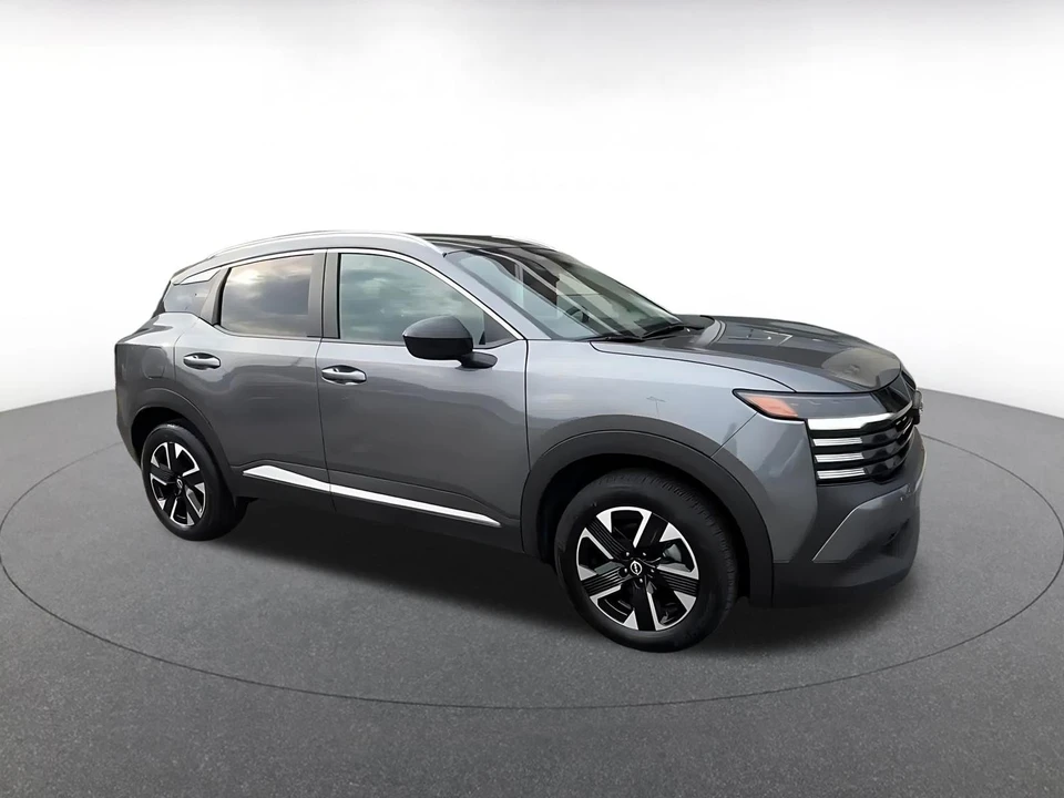 2026 Nissan Kicks - Image 2 of 31