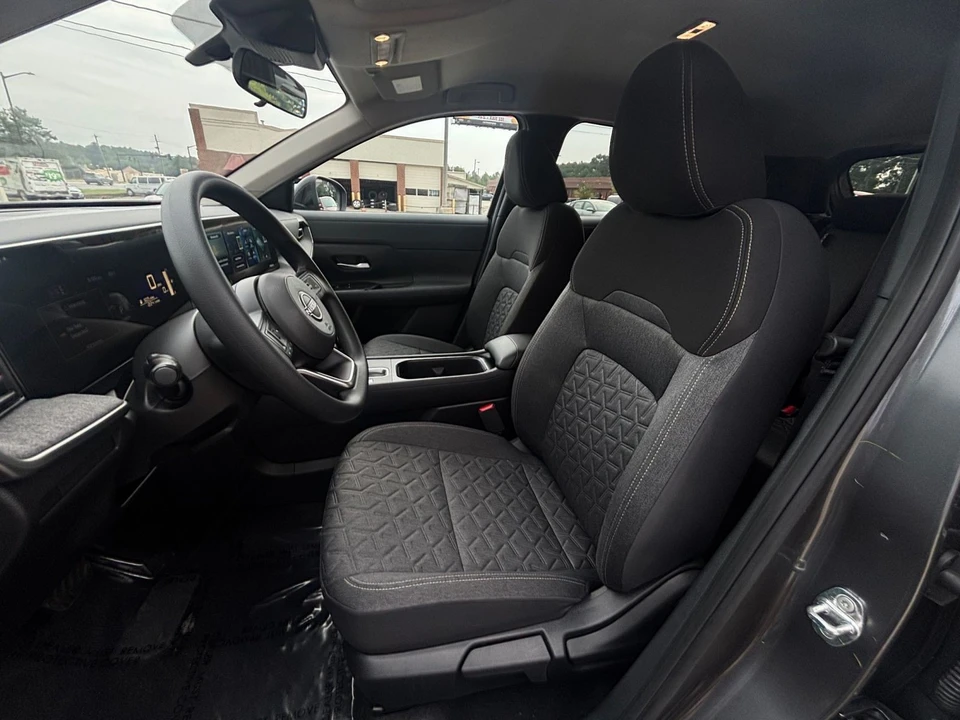 2026 Nissan Kicks - Image 27 of 31