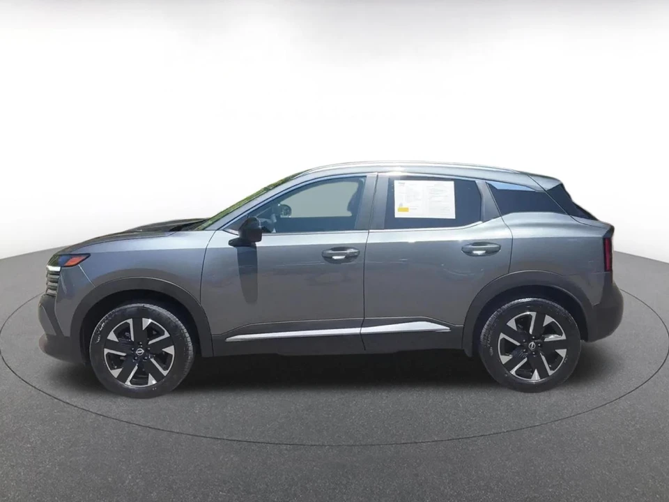 2026 Nissan Kicks - Image 11 of 31
