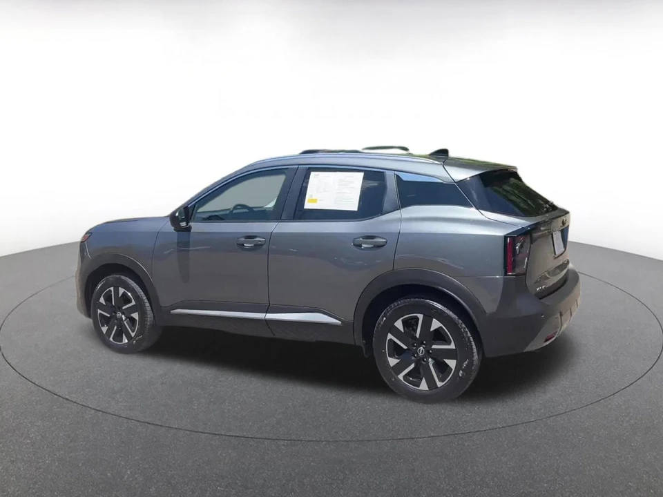 2026 Nissan Kicks - Image 12 of 31