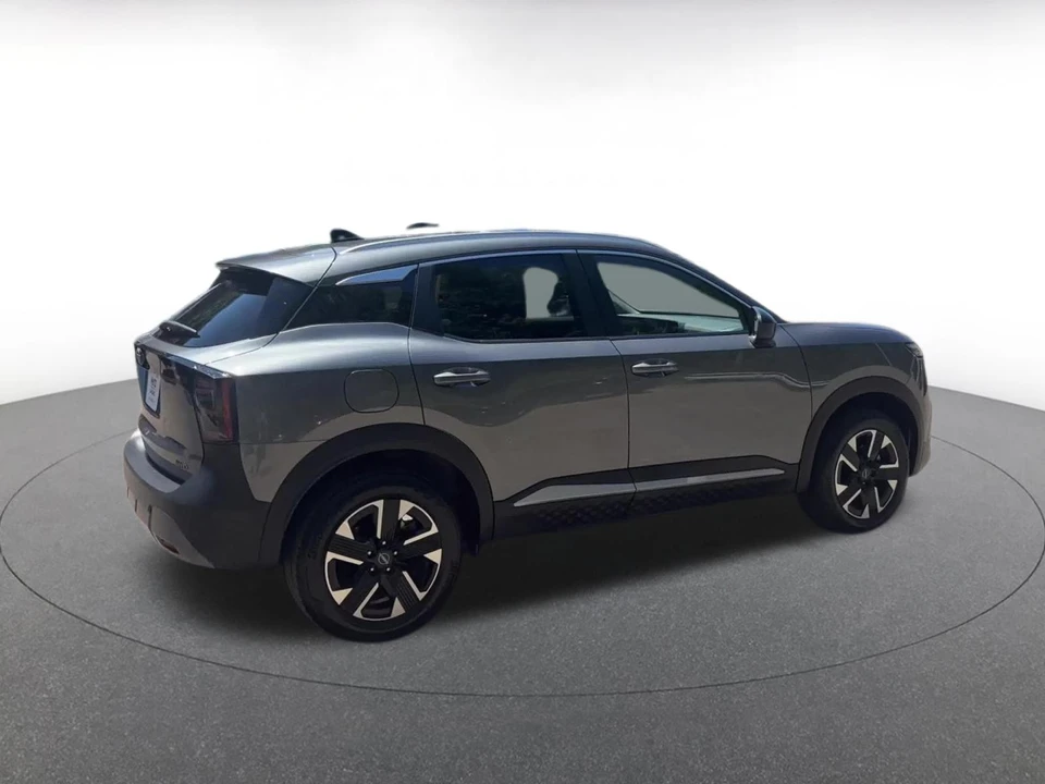 2026 Nissan Kicks - Image 17 of 31