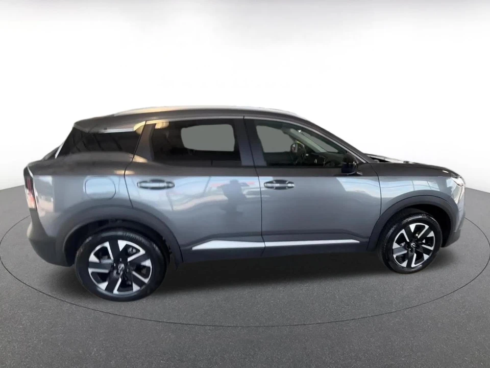 2026 Nissan Kicks - Image 17 of 31