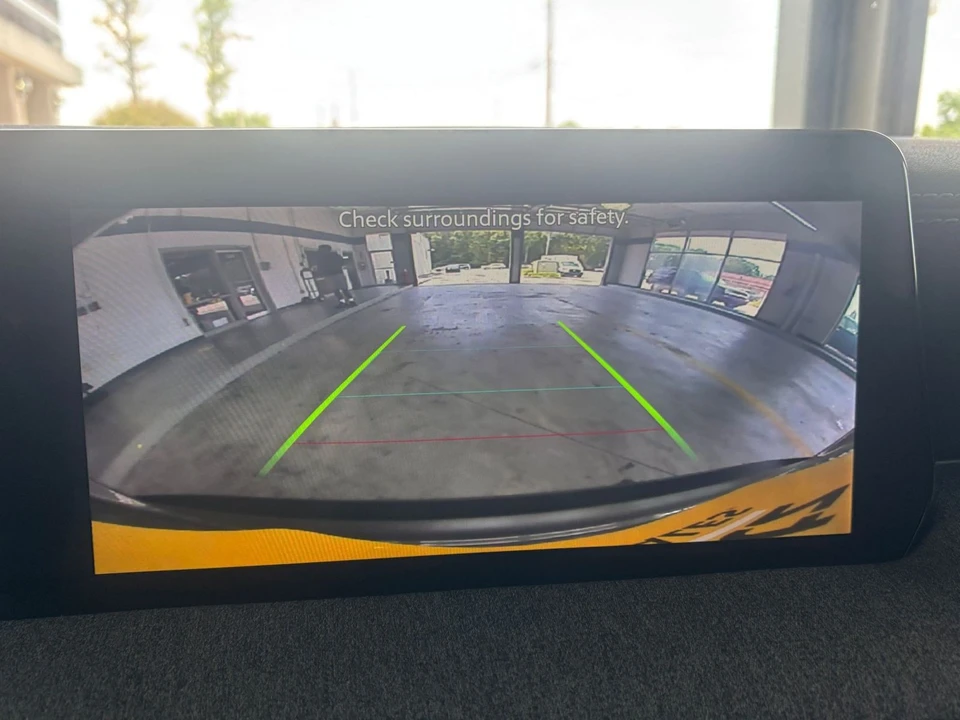 2026 Nissan Kicks - Image 23 of 31