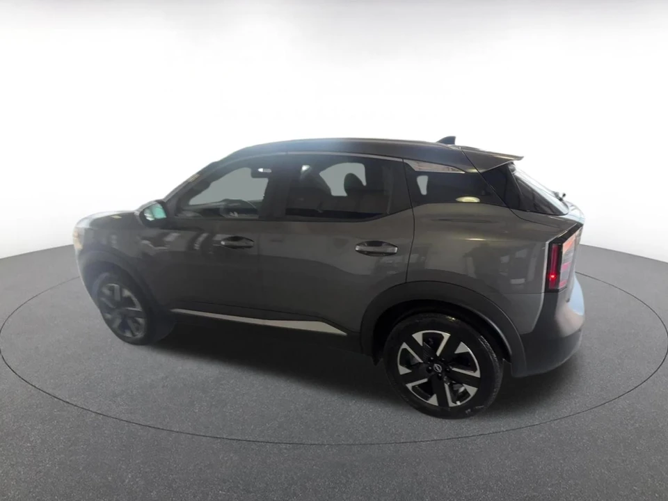 2026 Nissan Kicks - Image 11 of 31