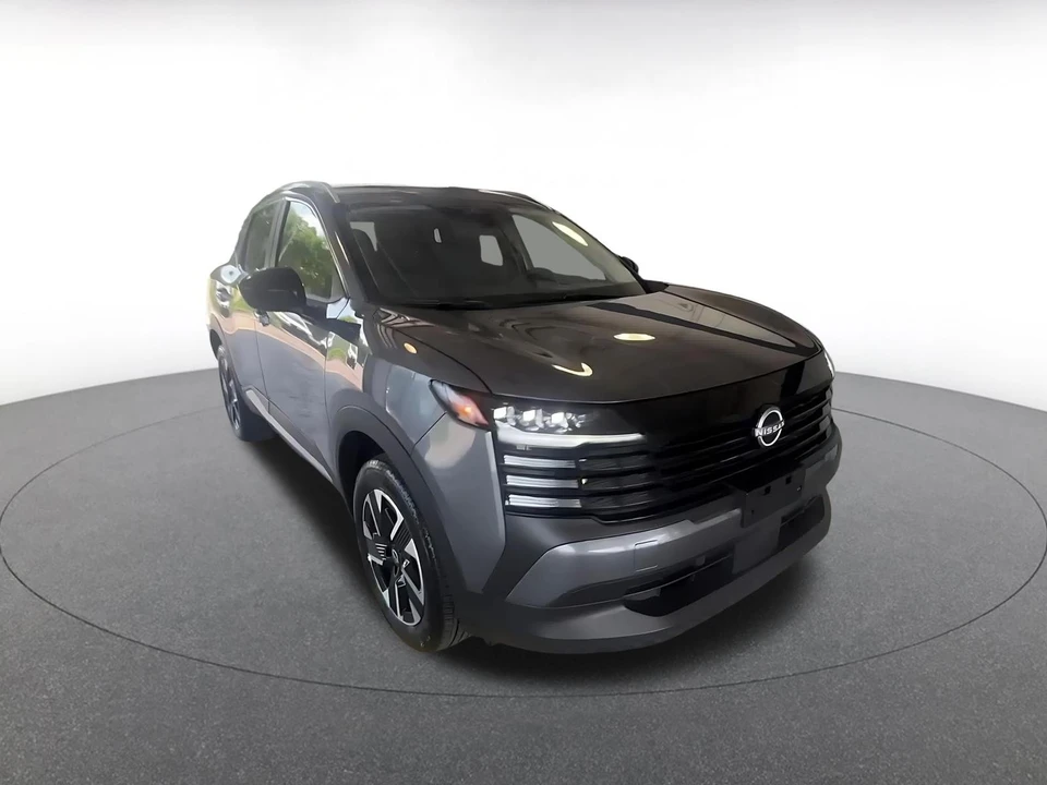 2026 Nissan Kicks - Image 3 of 31