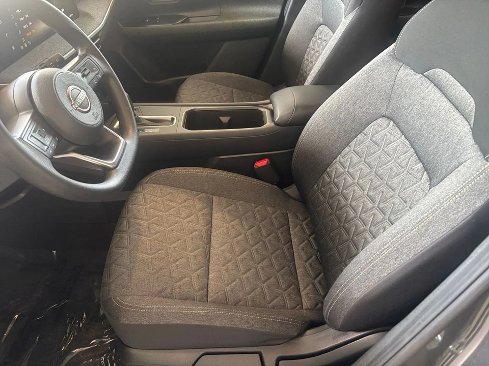 2026 Nissan Kicks - Image 27 of 31