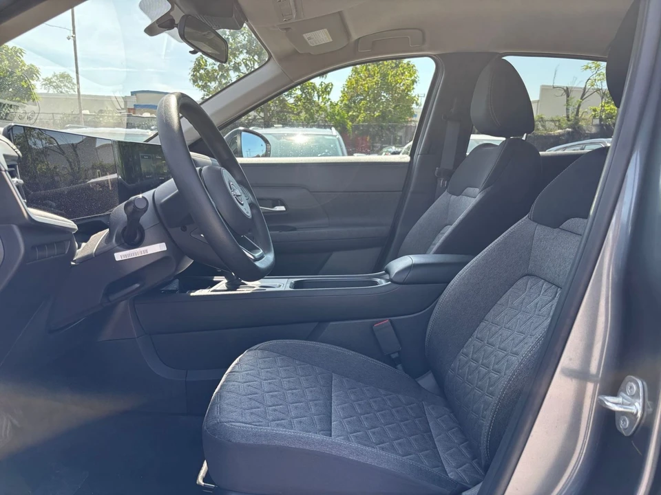 2026 Nissan Kicks - Image 27 of 31