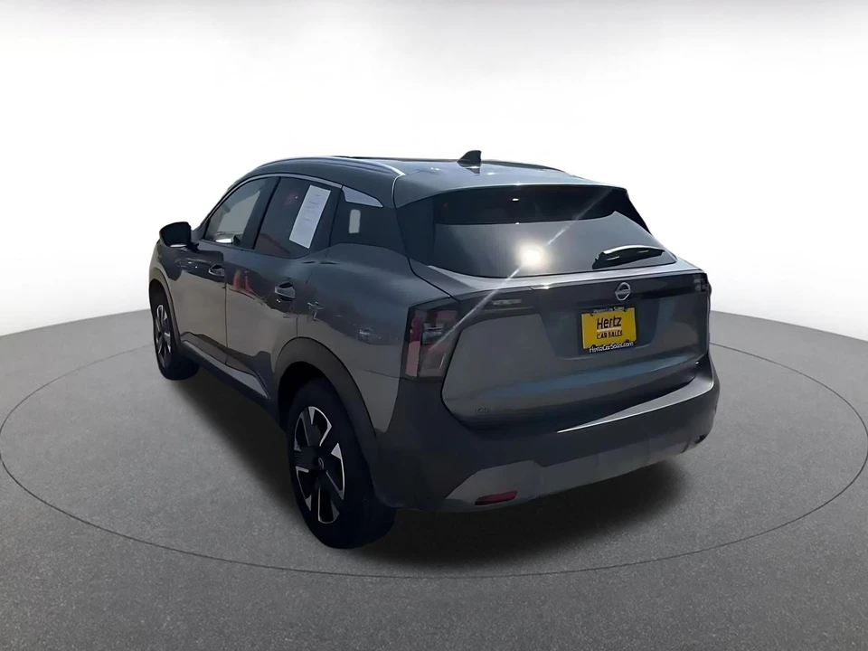 2026 Nissan Kicks - Image 12 of 31