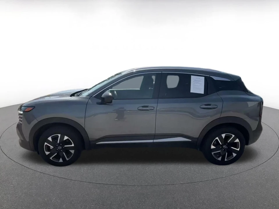 2026 Nissan Kicks - Image 9 of 31