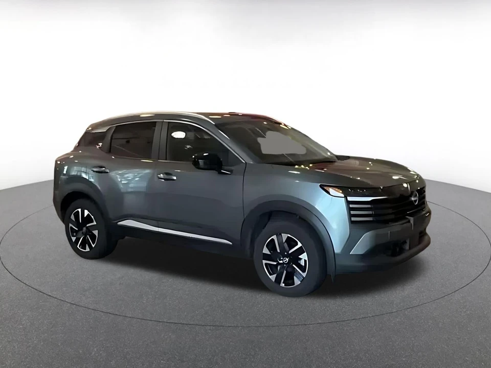 2026 Nissan Kicks - Image 2 of 31
