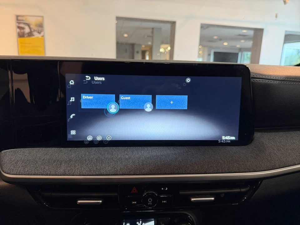 2026 Nissan Kicks - Image 21 of 31