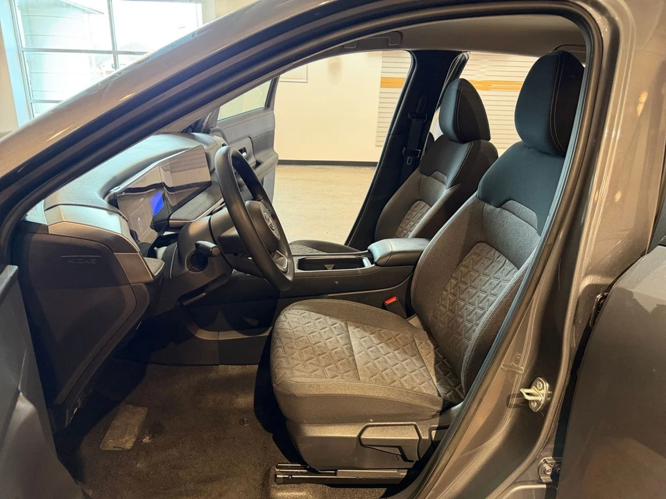 2026 Nissan Kicks - Image 27 of 31