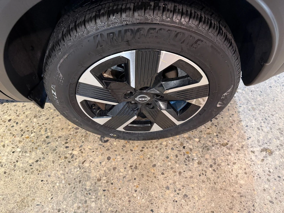 2026 Nissan Kicks - Image 30 of 31