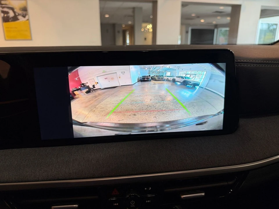 2026 Nissan Kicks - Image 24 of 31