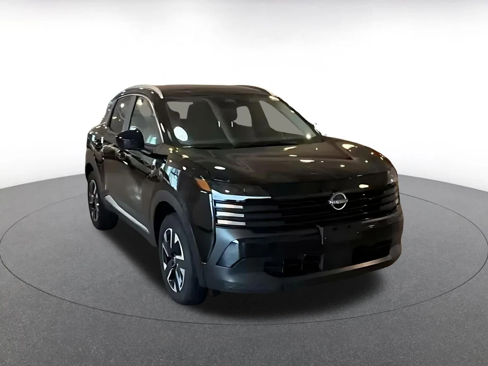 2026 Nissan Kicks - Image 3 of 31