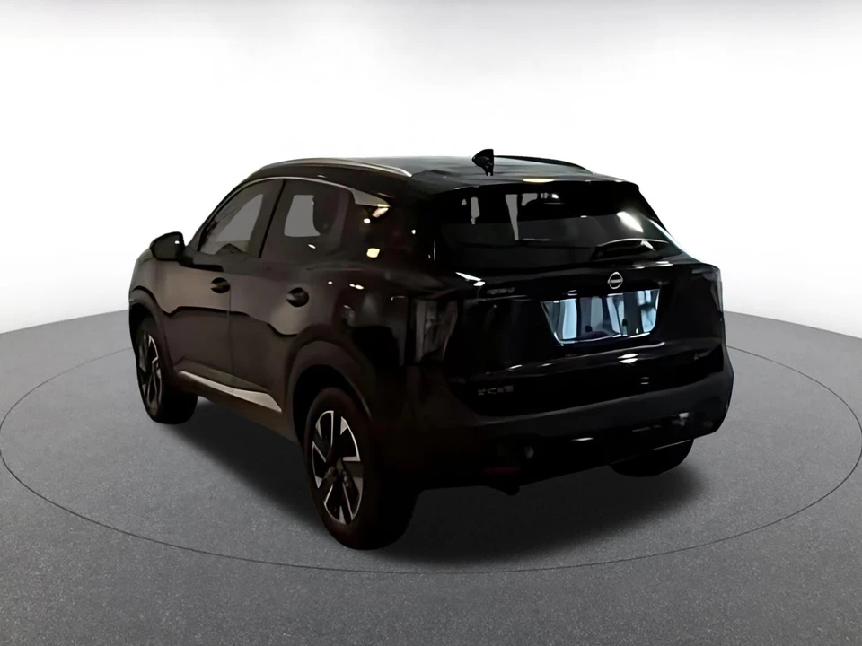 2026 Nissan Kicks - Image 17 of 31