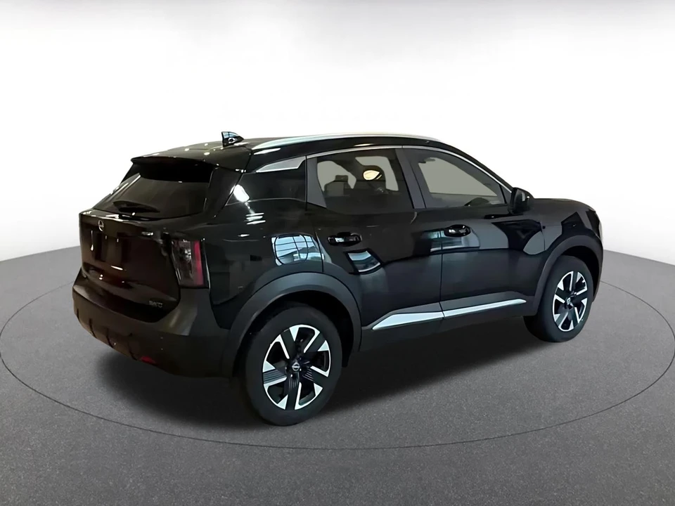 2026 Nissan Kicks - Image 12 of 31