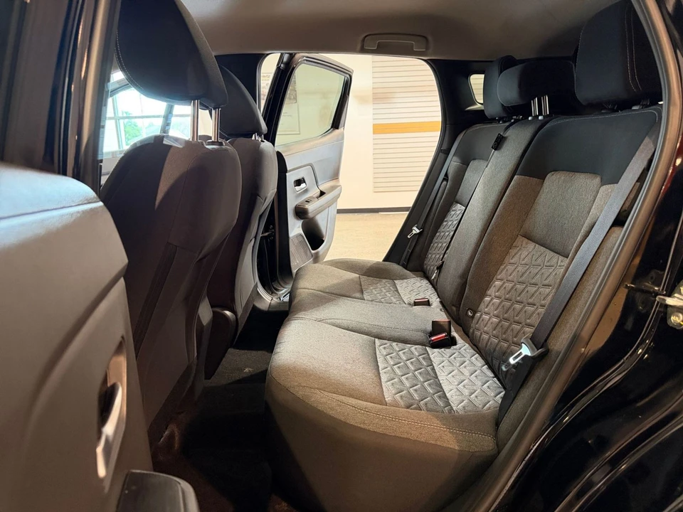 2026 Nissan Kicks - Image 26 of 31