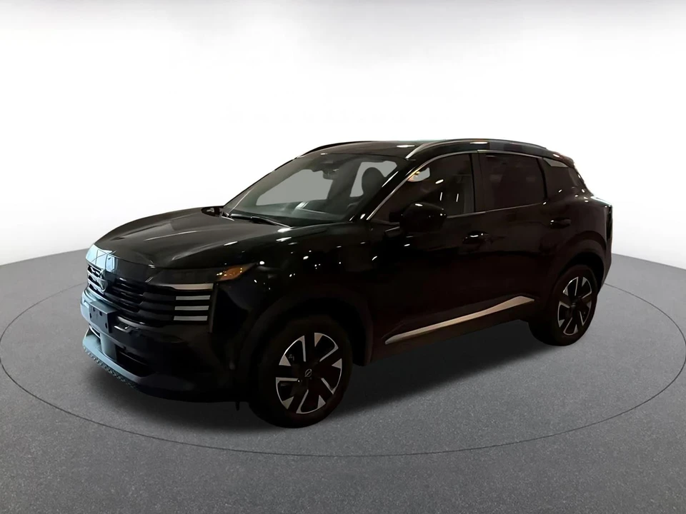 2026 Nissan Kicks - Image 9 of 31